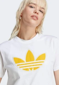 Adidas Originals Pearl Trefoil - T-Shirt Imprimé - White -ASOS 0142f40070ec475ab6f82fc1926872a6