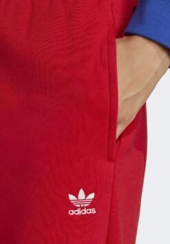 Adidas Originals Essentials - Pantalon De Survêtement - Better Scarlet -ASOS 01b057c0675044a1a265e9e2c91bfc67