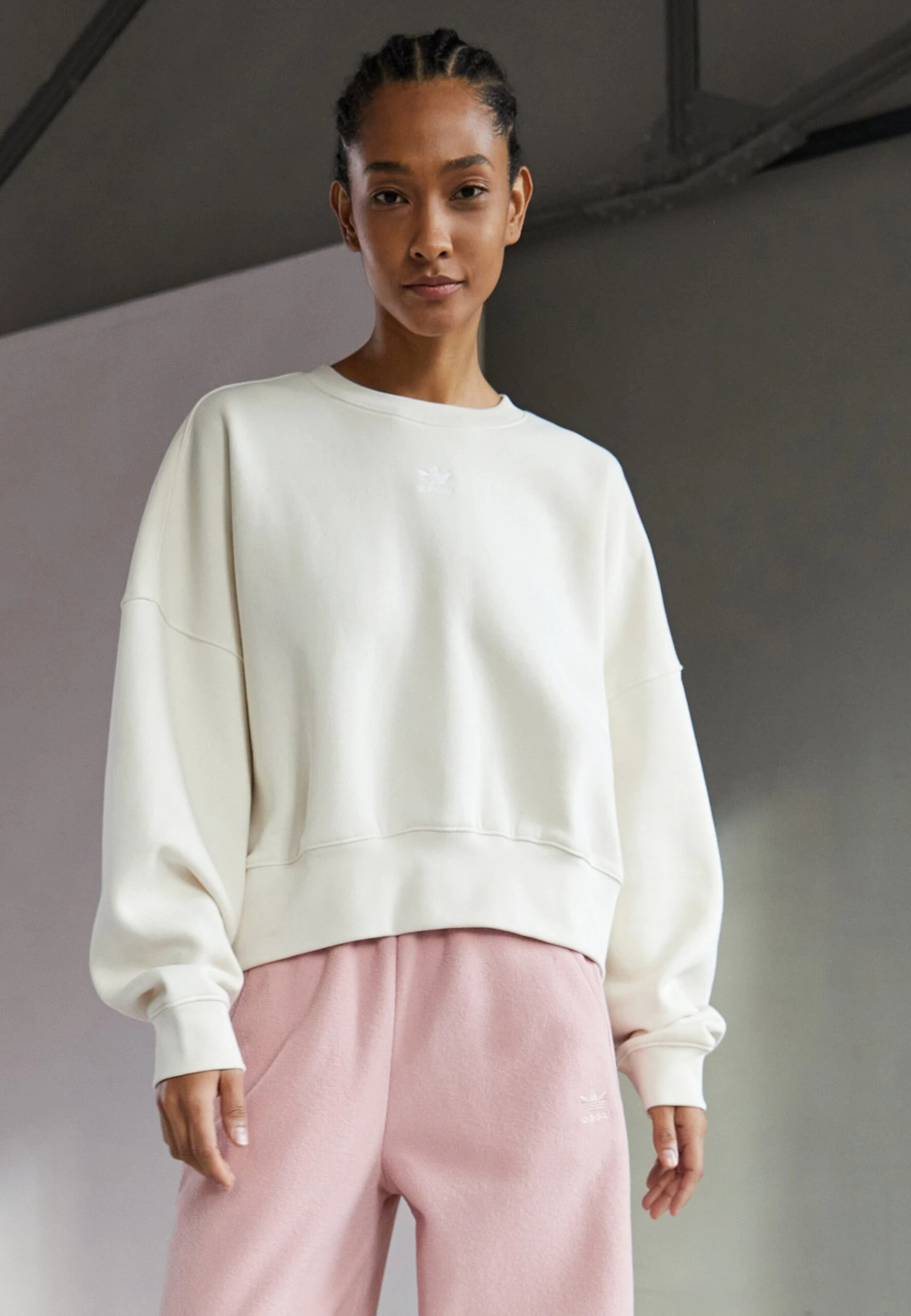 Adidas Originals Sweatshirt - White 1 Adidas Originals Sweatshirt - White