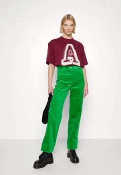 Adidas Originals Logo - T-Shirt Imprimé - Shadow Red -ASOS 04d24288d1404f7da5745f3504f696ea