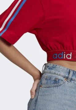 Adidas Originals Primeblue Adicolor Originals Relaxed T-Shirt - T-Shirt Imprimé - Scarlet -ASOS 0667594d140f45faa92d0c7f83430eae