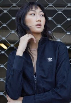 Adidas Originals Track Top - Veste De Survêtement - Black -ASOS 079e8bce016c4a84833cb40f412900b1