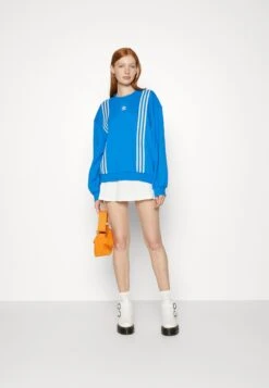 Adidas Originals Adicolor 70S - Sweatshirt - Bluebird -ASOS 0ae5e840bfba428998d9c18455da510c