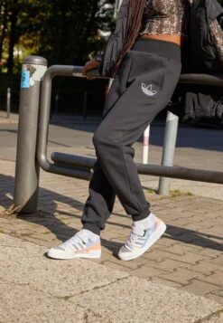 Adidas Originals Cuffed Pant - Pantalon De Survêtement - Black