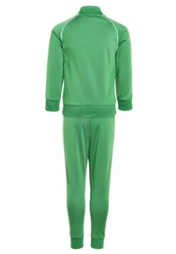 Adidas Originals Sst Set - Survêtement - Green -ASOS 10e3ef32831e4d479a6b46208572b9ac