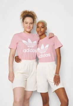 Adidas Originals Trefoil Tee - T-Shirt Imprimé - Light Pink -ASOS 12140b3511df4d65a6a7e638e2864038