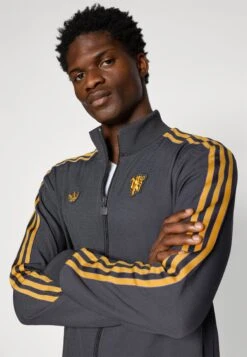 Adidas Originals MANCHESTER UNITED ICON TRACK TOP - Sweat Zippé - Utility Black -ASOS 127fcdb82f144623af6623a17ebc205d