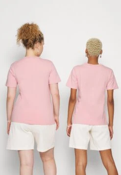 Adidas Originals Trefoil Tee - T-Shirt Imprimé - Light Pink -ASOS 12b4f2d3ee664238b6932ab1d79a7c02