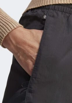 Adidas Originals Premium Essentials - Pantalon De Survêtement - Black -ASOS 144409eaa4ab46bfb8fdb9c86530240e