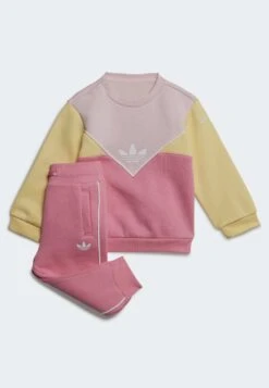 Adidas Originals Crew Unisex Set - Survêtement - Clear Pink/Almost Yellow/Bliss Pink -ASOS 14aedc006fc9440a81274d98d969801f