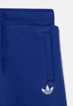Adidas Originals Crew Unisex Set - Pantalon Classique -ASOS 14c5580d11e84faa9f47e6f2d106b751