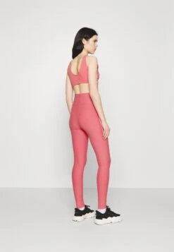 Adidas Originals Bra - Débardeur - Hazy Rose Melange/White -ASOS 19c720f956fe488693c2e5f14eaf6ba7