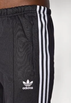 Adidas Originals CLASSIC TP - Pantalon De Survêtement - Black/white -ASOS 1a02b3b196bb4af99b71f5290663f8a8