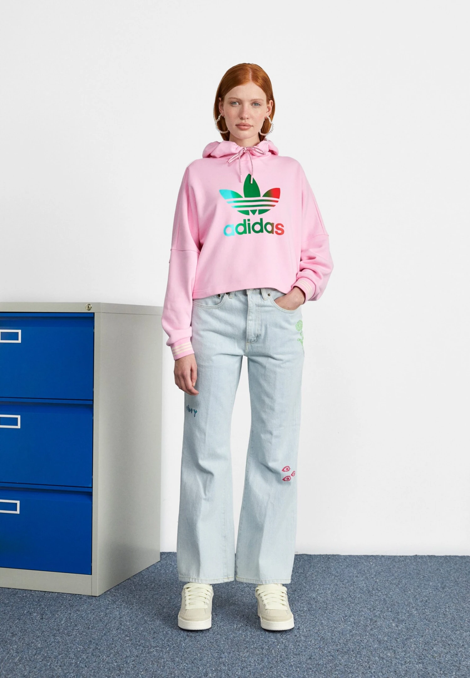 Adidas Originals Adicolor 70S Cropped Hoodie - Sweatshirt - True Pink 2 Adidas Originals Adicolor 70S Cropped Hoodie - Sweatshirt - True Pink – Image 2