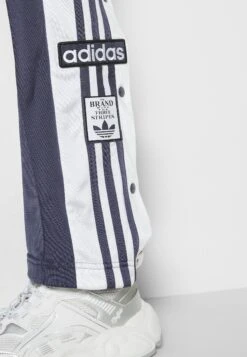 Adidas Originals Adicolor Classics Adibreak - Pantalon De Survêtement - Shadow Navy -ASOS 1b4c5f89d4714a438af9022535ed56e2