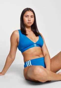 Adidas Originals Unlined - Soutien-Gorge Triangle - Bluebird -ASOS 1cdb5ef345ff4be19b96f81fe5023da0