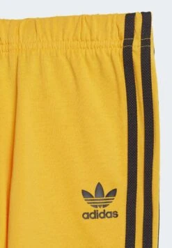 Adidas Originals X James Jarvis Set - Short - Black Crew Yellow -ASOS 1d262dc2f61640f9aa715bec58dec84a