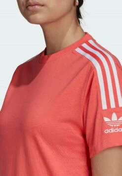 Adidas Originals Adicolor Classics Regular - T-Shirt Imprimé - Red -ASOS 1f600fa3daeb4f8896ba0ec3c9ab2295