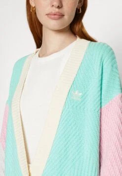 Adidas Originals Adicolor 70S Cardigan - Gilet - Easy Green -ASOS 2365056cca3a4ffeaf8e1e5c92bec779