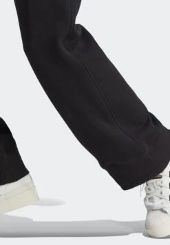 Adidas Originals Premium Essentials Made To Be Remade Relaxed - Pantalon De Survêtement - Black -ASOS 241d4fa7857a437c914292772db787c4