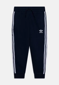 Adidas Originals Crew Unisex Set - Survêtement - Night Indigo -ASOS 256fe8ec5d0246cdbf8bd3412935aa3d
