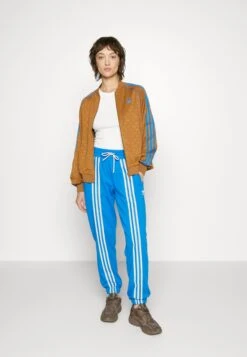 Adidas Originals Adicolor 70S - Veste De Survêtement - Brown Desert -ASOS 25ef0386a6df46548961dc7ffb0e4ebe