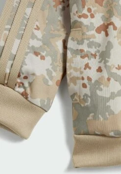 Adidas Originals Camo - Survêtement - Grey Brown -ASOS 26dfe5e0613f44e0b30c205a6d4af02b