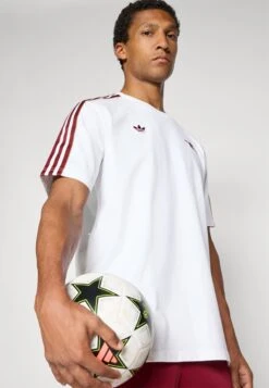 Adidas Originals ARSENAL FC ICON TEE - Article De Supporter D'équipe De Club - White -ASOS 26e64a846fed4a1b8bb5ed55efe6def1