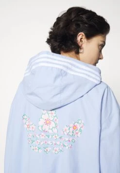 Adidas Originals Veste Légère - Blue Dawn -ASOS 27db6d911bb142fca87c484540ef4da6