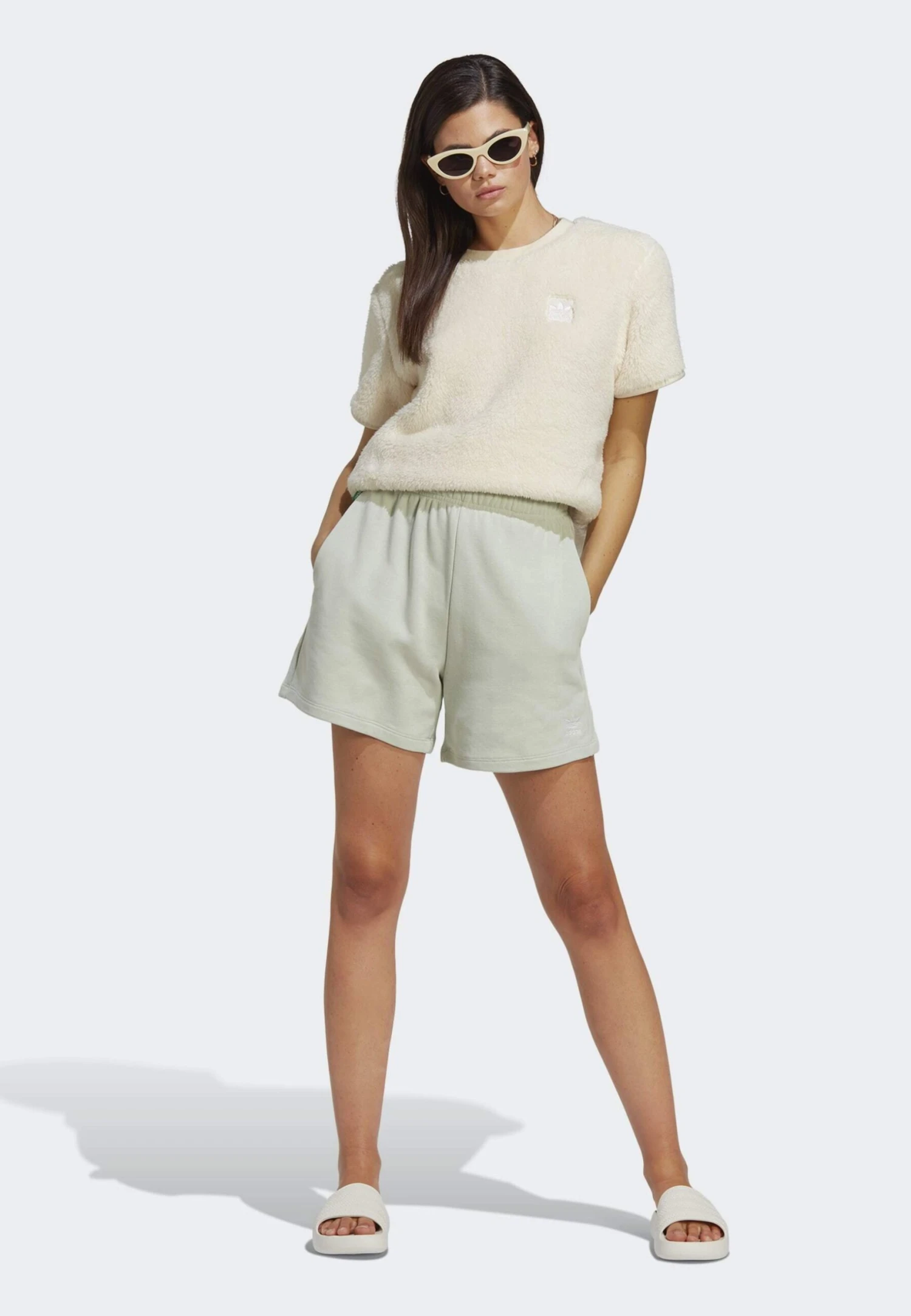 Adidas Originals Essentials - Pantalon De Survêtement - Linen Green 2 Adidas Originals Essentials - Pantalon De Survêtement - Linen Green – Image 2