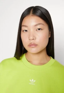 Adidas Originals Adicolor Essentials Crew - Sweatshirt - Semi Solar Yellow -ASOS 2bca62a2d6a442358ab97121b82ea7ea