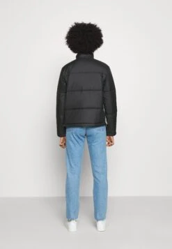 Adidas Originals Short Puffer Midweight Jacket - Veste Mi-Saison - Black -ASOS 2d65a43109534c919ea0ae6a9d999688