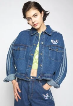 Adidas Originals Jacket - Veste En Jean - Blue Indigo Denim -ASOS 2d785a66f9cd43acb1df8ff0389df03b