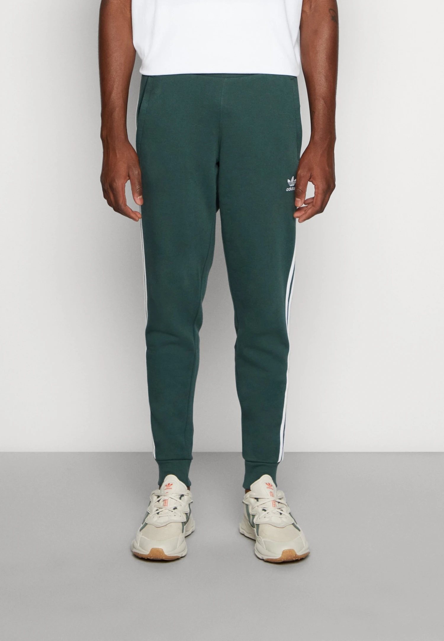 Adidas Originals 3-Stripes Pant Unisex - Pantalon De Survêtement - Mineral Green 1 Adidas Originals 3-Stripes Pant Unisex - Pantalon De Survêtement - Mineral Green