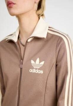 Adidas Originals TRACK DRESS - Robe De Jour - Trace Brown -ASOS 314f2ebaed894b27a0e98b08e350f79f