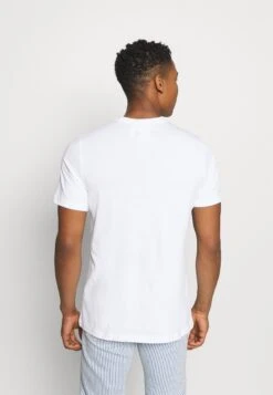 Adidas Originals Essential Tee Unisex - T-Shirt Basique -ASOS 31dfd4176e244fe09383ebfb848d191c