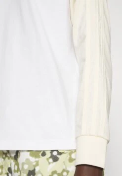 Adidas Originals Long Sleeve - T-Shirt À Manches Longues - White -ASOS 32829316a2fe49188ef96e29123bcb57