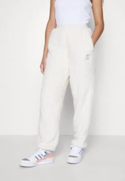 Adidas Originals Essentials Fluffy Pants - Pantalon De Survêtement - White -ASOS 32b989aa77134a5693c0c0878194c6cd