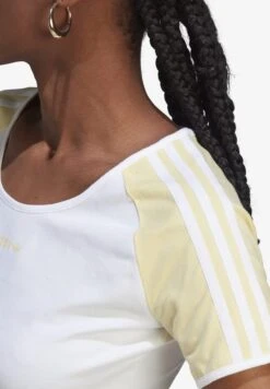 Adidas Originals Short - T-Shirt Imprimé - White/Almost Yellow -ASOS 3525b256245749e5846c087ac1725b7f