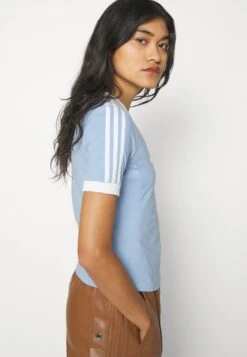 Adidas Originals Tight Logo Tee - T-Shirt Imprimé - Ambient Sky -ASOS 384bb31e32584a60b741fcdc84eca030