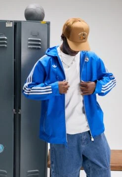 Adidas Originals REAL MADRID ICON PARKA - Article De Supporter D'équipe De Club - Bluebird/white