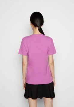 Adidas Originals Trefoil Tee - T-Shirt Imprimé - Semi Pulse Lilac -ASOS 3975732db7b043d6a4a54b62979d9f9c