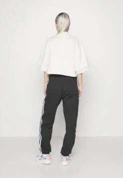 Adidas Originals Regular Jogger Pant - Pantalon De Survêtement - Black 10 Adidas Originals Regular Jogger Pant - Pantalon De Survêtement - Black -ASOS 3bb67dad915e4449b801a2004303f49b