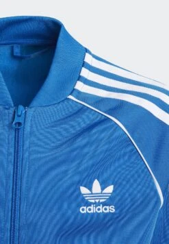 Adidas Originals Track Unisex - Veste De Survêtement - Bluebird -ASOS 3bf78d59fd76476f9081788f9ba24ac7
