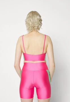 Adidas Originals Originals High Shine Halter Crop Top - Débardeur - Pulse Magenta/Almost Yellow -ASOS 3f5188bea0394099b3660b585e6a98bc