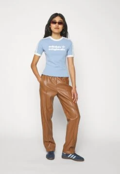 Adidas Originals Tight Logo Tee - T-Shirt Imprimé - Ambient Sky -ASOS 3fa7560941e948adaf616ef4ebb50106