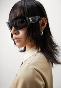 Adidas Originals Adicolor 70S Shirt - Polo - Brown Desert -ASOS 41da1c4dfaeb40f5a8dc685b935fb897