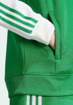 Adidas Originals Sst Tt Os - Veste De Survêtement - Green -ASOS 44cffbfce1854a0783cf9ff32f04f749