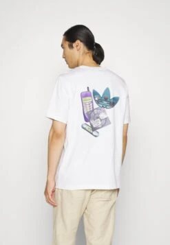 Adidas Originals Multi Tee - T-Shirt Imprimé - White -ASOS 4560322c6e4c4a66ab40c54761ea6a27