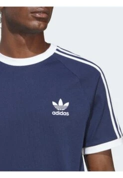 Adidas Originals 3 Stripes Tee Unisex - T-Shirt Imprimé - Night Indigo -ASOS 460b5dc547b949a8b2b2c024dbe9671d